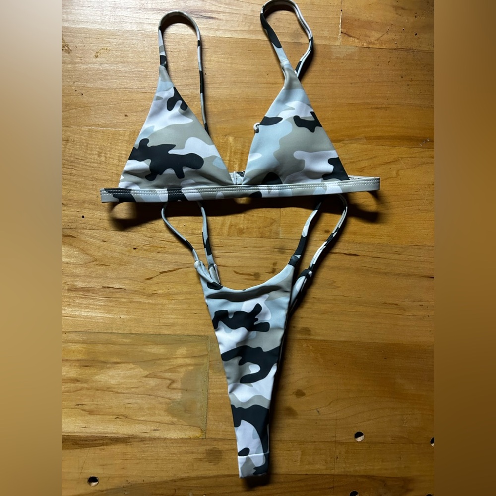 Camo thong bikini